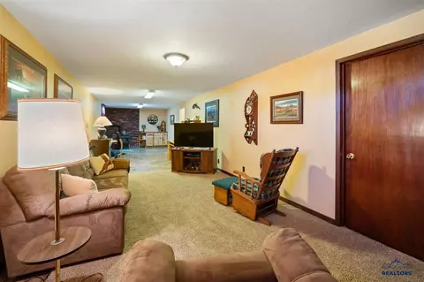 900 Summit St, Belle Fourche, SD 57717 photo 26