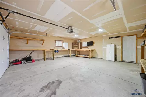 244 Juniper Ct, Belle Fourche, SD 57717 photo 34