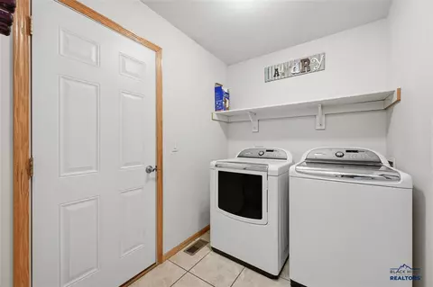 244 Juniper Ct, Belle Fourche, SD 57717 photo 26