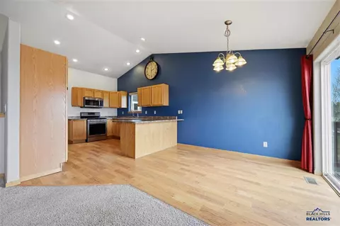 244 Juniper Ct, Belle Fourche, SD 57717 photo 12