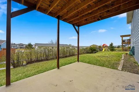 244 Juniper Ct, Belle Fourche, SD 57717 photo 5