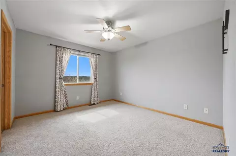 244 Juniper Ct, Belle Fourche, SD 57717 photo 17