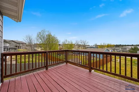 244 Juniper Ct, Belle Fourche, SD 57717 photo 6