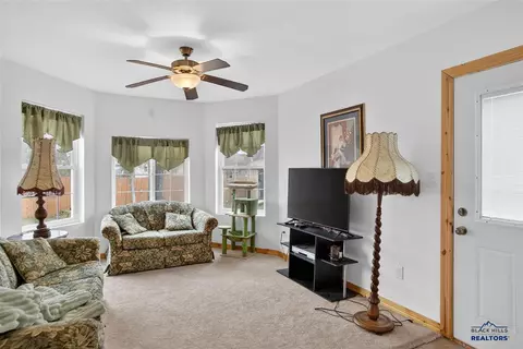 1512 Sharp Dr, Rapid City, SD 57703 photo 3