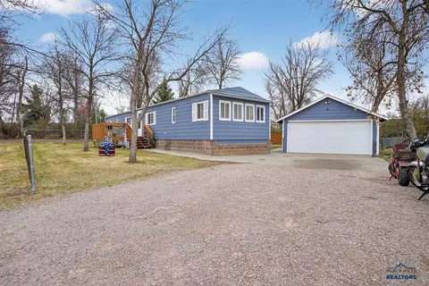 1512 Sharp Dr, Rapid City, SD 57703
