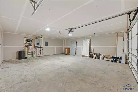 10883 Eagle Ct, Belle Fourche, SD 57717 photo 10