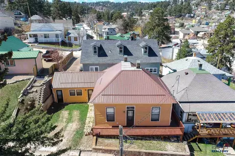 121 Columbus, Lead, SD 57754 photo 4