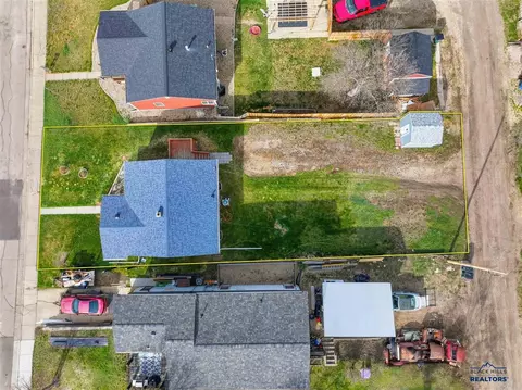 1021 Roberts St, Belle Fourche, SD 57717 photo 20