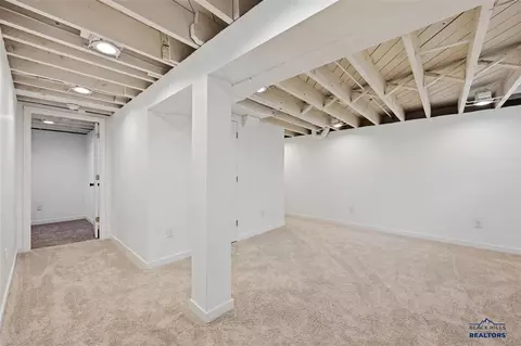 1021 Roberts St, Belle Fourche, SD 57717 photo 11