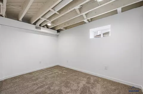 1021 Roberts St, Belle Fourche, SD 57717 photo 15
