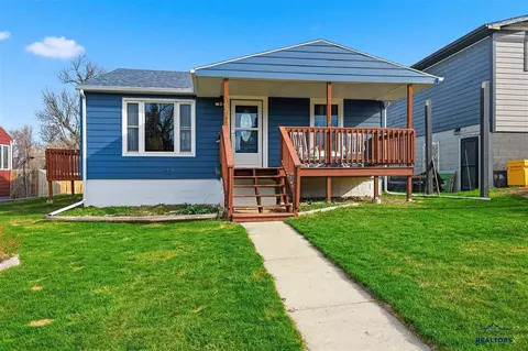 1021 Roberts St, Belle Fourche, SD 57717 photo 17