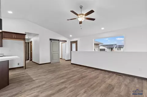 604 Bull Run Dr, Box Elder, SD 57719 photo 5
