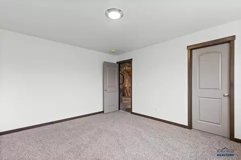 604 Bull Run Dr, Box Elder, SD 57719 photo 25
