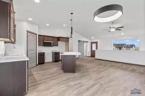 604 Bull Run Dr, Box Elder, SD 57719 photo 8