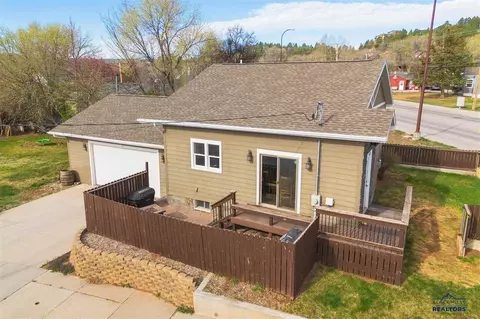 3633 Canyon Lake Dr, Rapid City, SD 57702