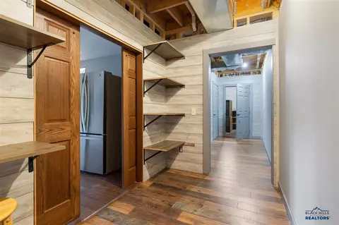 Entry Way - 25278 Wittrock Rd, Custer, SD 57730 photo 3 of 3