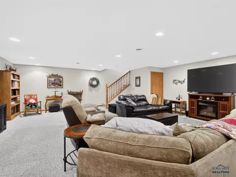 Living - 2038 12th Ave, Belle Fourche, SD 57717 photo 4 of 5