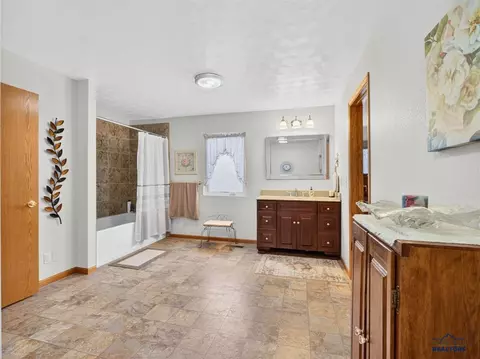 Bath - 2038 12th Ave, Belle Fourche, SD 57717 photo 1 of 3