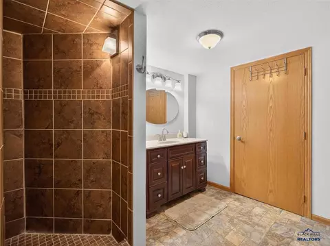 Bath - 2038 12th Ave, Belle Fourche, SD 57717 photo 2 of 3