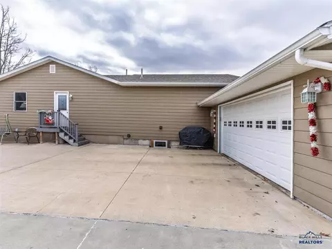 Exterior - 2038 12th Ave, Belle Fourche, SD 57717 photo 2 of 4