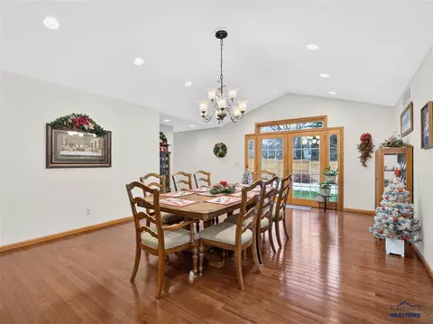 Dining - 2038 12th Ave, Belle Fourche, SD 57717 photo 1 of 2