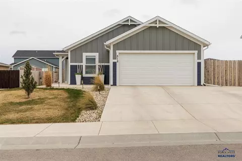 515 Aaron Ct, Rapid City, SD 57703