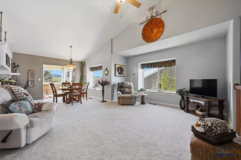2307 5th Ave, Spearfish, SD 57783 photo 2