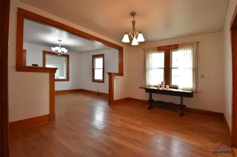 808 Harding St, Belle Fourche, SD 57717 photo 6