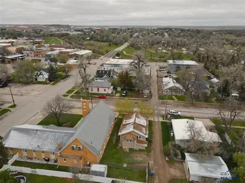808 Harding St, Belle Fourche, SD 57717 photo 23