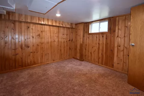 808 Harding St, Belle Fourche, SD 57717 photo 17