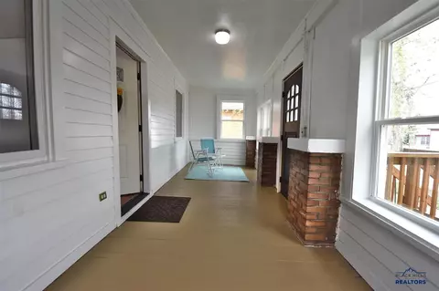 808 Harding St, Belle Fourche, SD 57717 photo 3