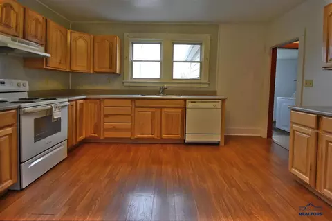 808 Harding St, Belle Fourche, SD 57717 photo 5