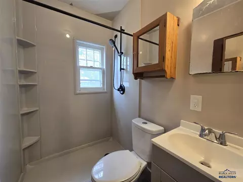 Bath - 1711 Junction Ave, Sturgis, SD 57785 photo 1 of 1