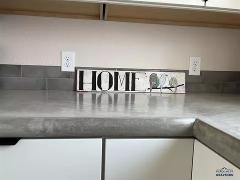 901 Butte St, Belle Fourche, SD 57717 photo 9