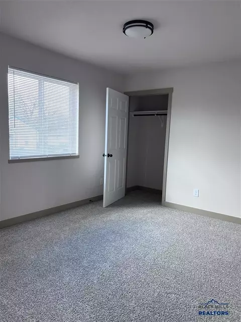901 Butte St, Belle Fourche, SD 57717 photo 22