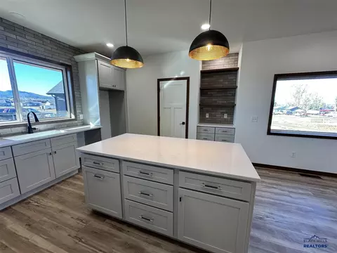 4026 Bozeman Ct, Spearfish, SD 57783 photo 6