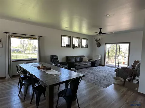 4026 Bozeman Ct, Spearfish, SD 57783 photo 9