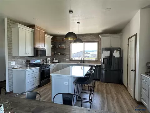 4026 Bozeman Ct, Spearfish, SD 57783 photo 7