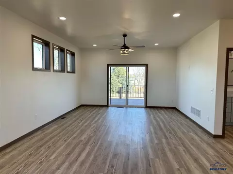 4026 Bozeman Ct, Spearfish, SD 57783 photo 12