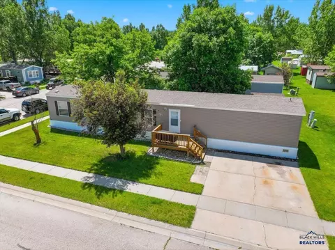 142 Spearfish Mountain Ct, Spearfish, SD 57783 photo 2