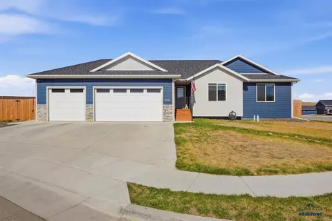 1013 Shape Ct, Rapid City, SD 57703