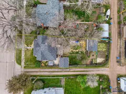 821 6th Ave, Belle Fourche, SD 57717 photo 23