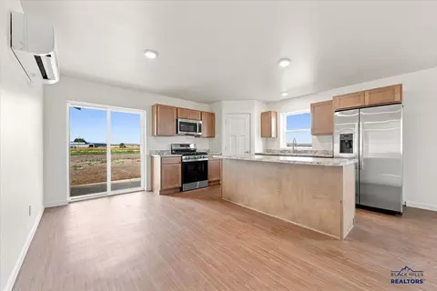 10897 Eagle Ct, Belle Fourche, SD 57717 photo 8