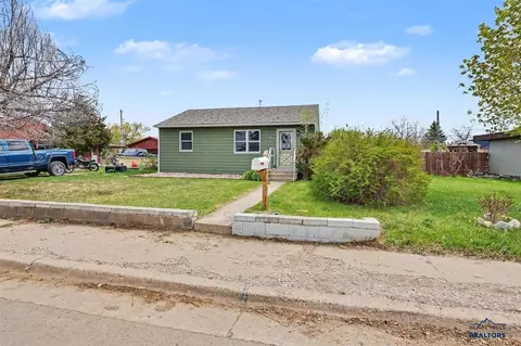 2043 10th Ave, Belle Fourche, SD 57717 photo 3