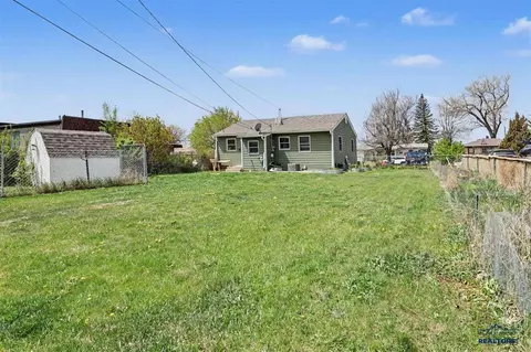 2043 10th Ave, Belle Fourche, SD 57717 photo 31