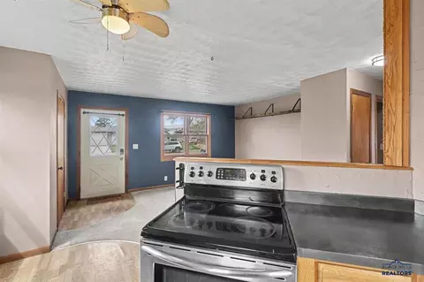 2043 10th Ave, Belle Fourche, SD 57717 photo 16