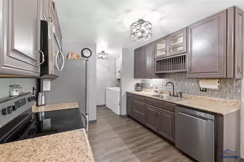 522 Swallow Dr, Box Elder, SD 57719 photo 18