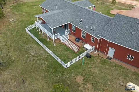 25415 Wind Song Valley Rd, Custer, SD 57730 photo 2