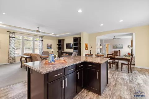 25415 Wind Song Valley Rd, Custer, SD 57730 photo 6
