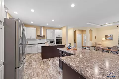 25415 Wind Song Valley Rd, Custer, SD 57730 photo 8